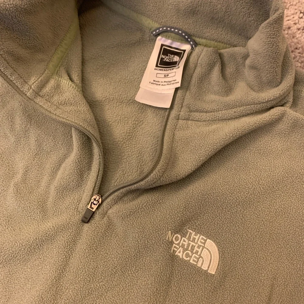 North Face Green Quarter Zip - Picture 2 of 3